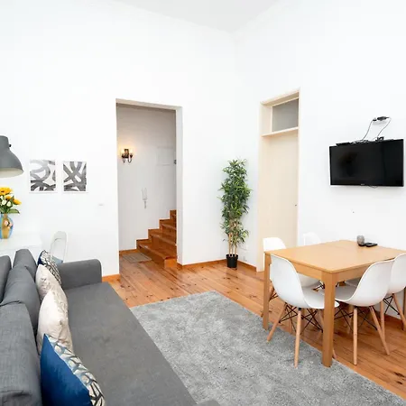 דירה Large 3-bedroom 2 Bathroom Apartment, Multiple Bathrooms, Prime Location ליסבון