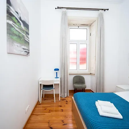 דירה Large 3-bedroom 2 Bathroom Apartment, Multiple Bathrooms, Prime Location ליסבון