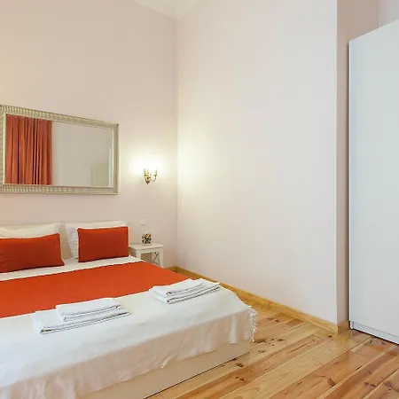 Apartment Centerl 3 Bedroom Comfort